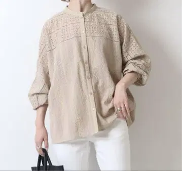 Spick & Span 브로이더 레이스 돌먼 블라우스