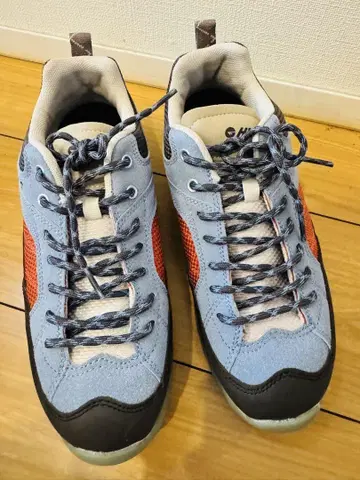 새상품 HI-TEC AORAKI 스니커즈 여성용 25cm 트레킹