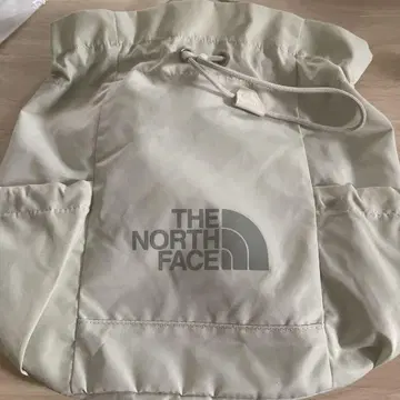 THE NORTH FACE 크림색 백팩