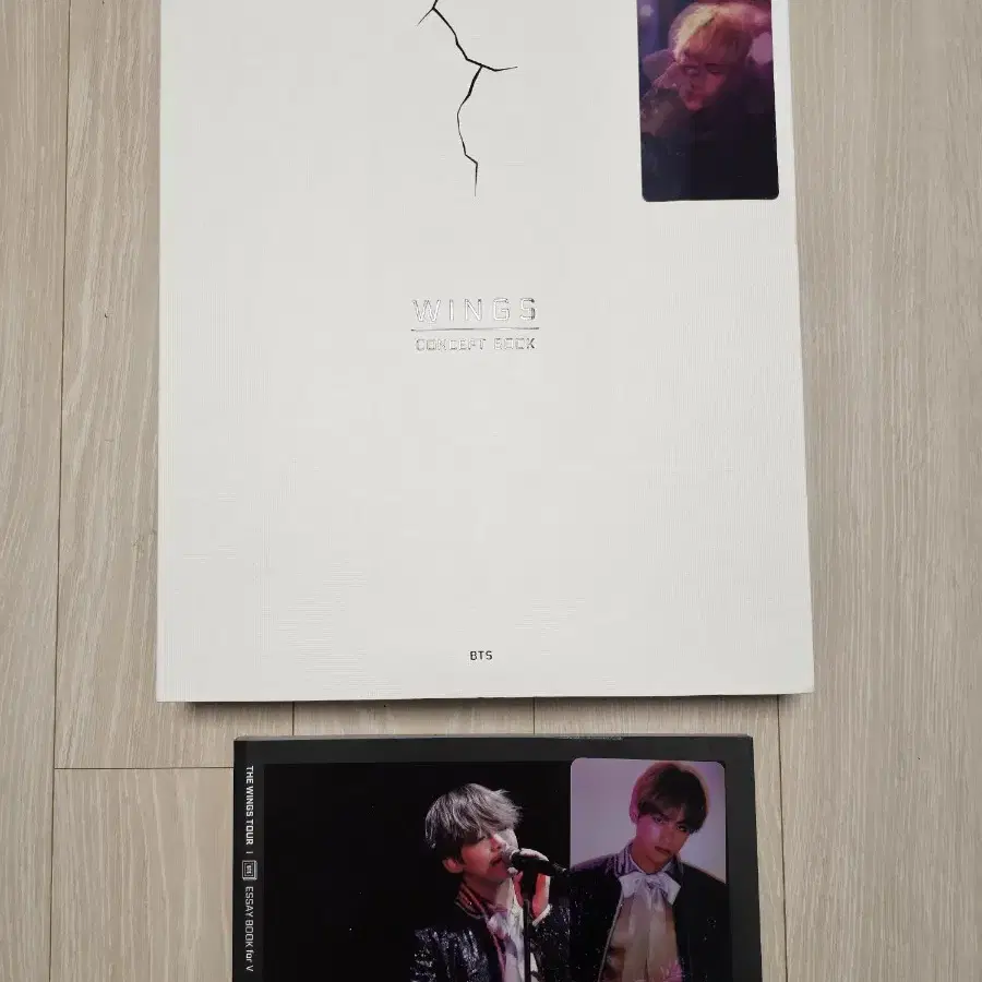 BTS BTS Wings Concept Book, Essay Book Taehyung V lenticular
