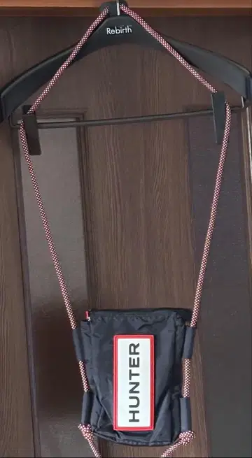 새상품 헌터 HUNTER 트래블 립스탑 폰 파우치 블랙