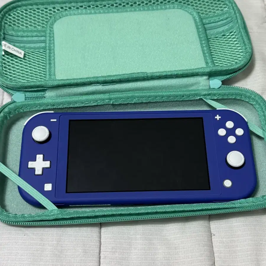 NINTENDO | 닌텐도 Nintendo Switch Lite Blue on Bunjang