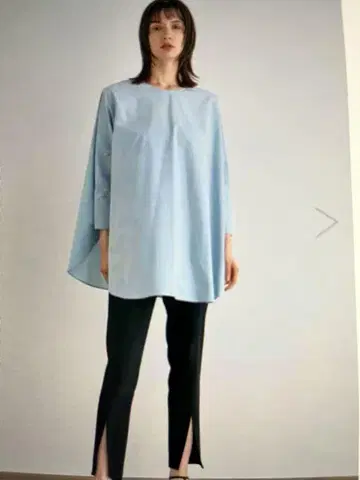 택 포함 새상품 LEPHIL 서클 오버 블라우스