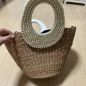 펄 핸들 바스켓백