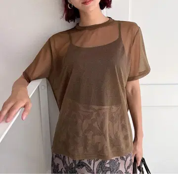 사이드 슬릿 쉬어 티셔츠