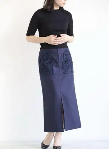 Mame Kurogouchi 코드 자수 스커트 네이비