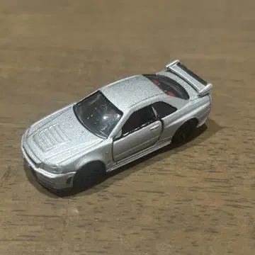 토미카 프리미엄 No.01 NISMO R34 GT-R Z-tune