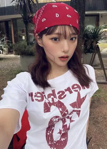 Mershier 오프숄더 티셔츠 화이트