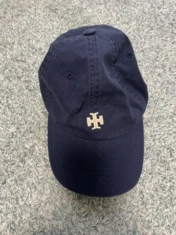 새상품급! TORY SPORT 네이비 캡