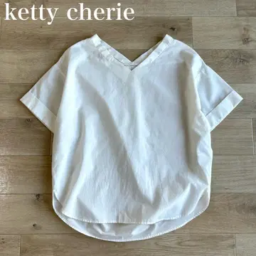 케티 ketty 새상품급 백턱 와이드 디자인 V넥 오피스 블라우스