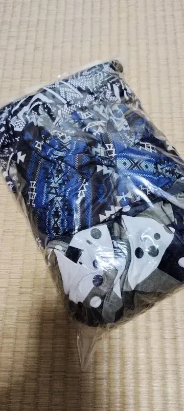 래쉬가드 3종.