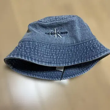 캘빈클라인 햇 M 사이즈 새상품