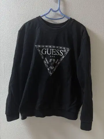 구제 의류 게스 GUESS 블랙 트라이앵글 로고 맨투맨 블랙