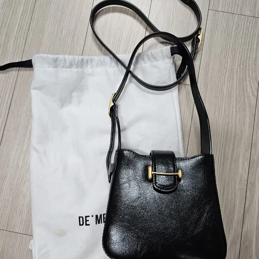 ★DE MERIEL★ Betty PetitCream BETTYPETIT De Meriel Betty Petit Bag on Bunjang Global Site.