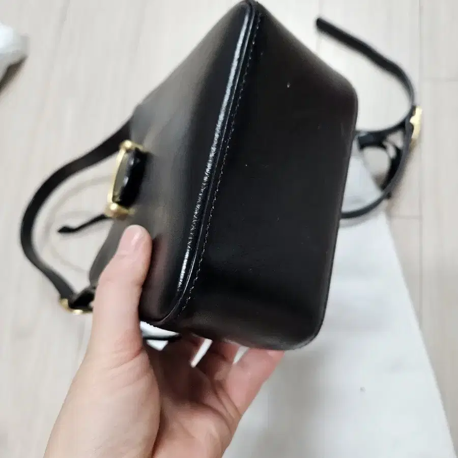 ★DE MERIEL★ Betty PetitCream BETTYPETIT De Meriel Betty Petit Bag on Bunjang Global Site.