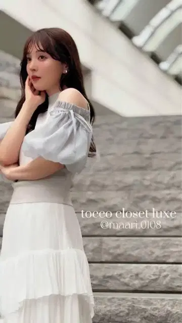 새상품 이번 시즌 완판템 TOCCO 토코 오프숄더 시스루 소매 상의 민트