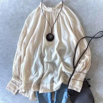 새상품급 누키테파 모스코튼 하이넥 블라우스 세탁 가능 프릴 칼라 아이보리