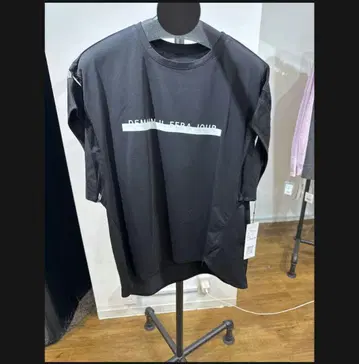미사용 새상품 반팔 티셔츠 로고 블랙 Mal 셀렉