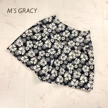 새상품급 M'S GRACY 숏팬츠 꽃무늬 블랙 36*PC1169