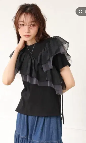 아지메 프릴 도킹 티셔츠