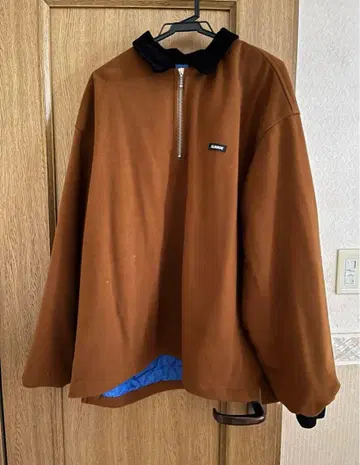 브라운 하프 지퍼 점퍼