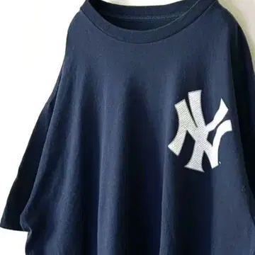 마제스틱 MLB 뉴욕 양키스 티셔츠 XL 네이비 컬러 구제 의류