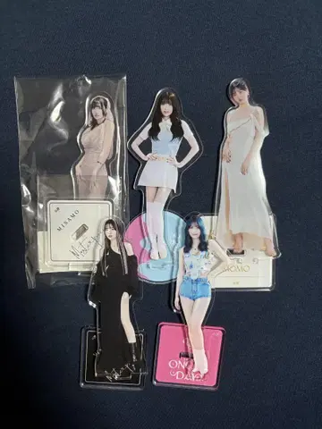 TWICE 허벅지 아크릴 스탠드 묶음 판매