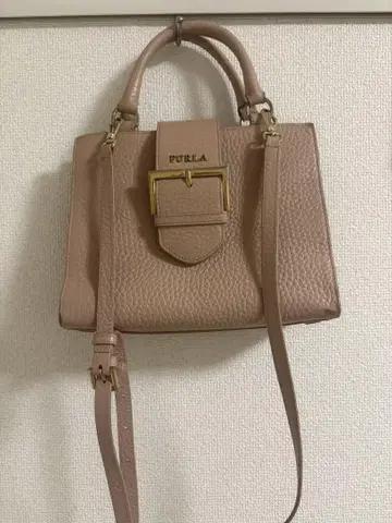 PURA 베이지 핸드백