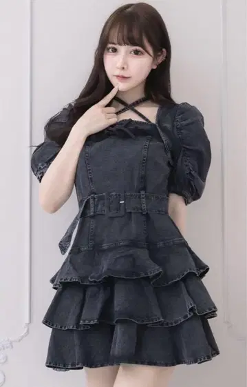 pium 티어드 프릴 미니 원피스 블랙