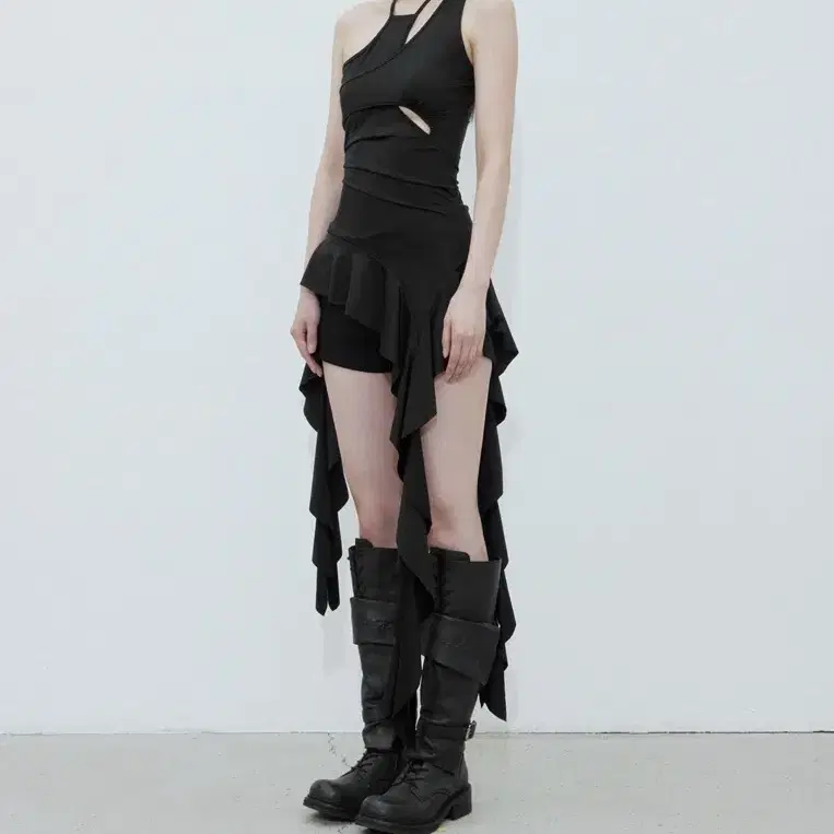 【BOHEMIAN SEOUL】RUFFLE MINI DRESS BOHEMIAN SEOUL | 보헤미안서울 Bohemian Seoul Ruffle Mini