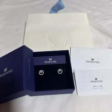 스와로브스키 스와로브스키 실버 라운드형 귀걸이