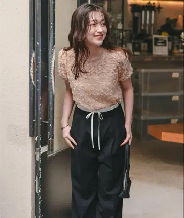titivate 시어 프릴 레이스 풀오버