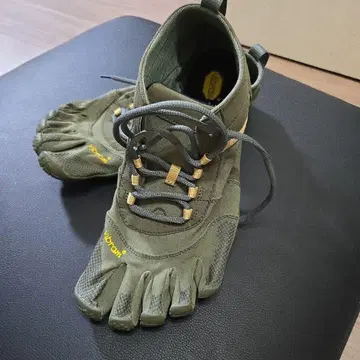 컨디션 최상 Vibram 핑거 슈즈 올리브 그린