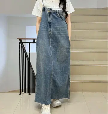 폴리네 블로우 밑단 프린지 데님 잔스카