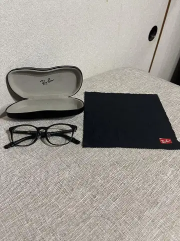 Ray-Ban 블랙 오벌 프레임 안경
