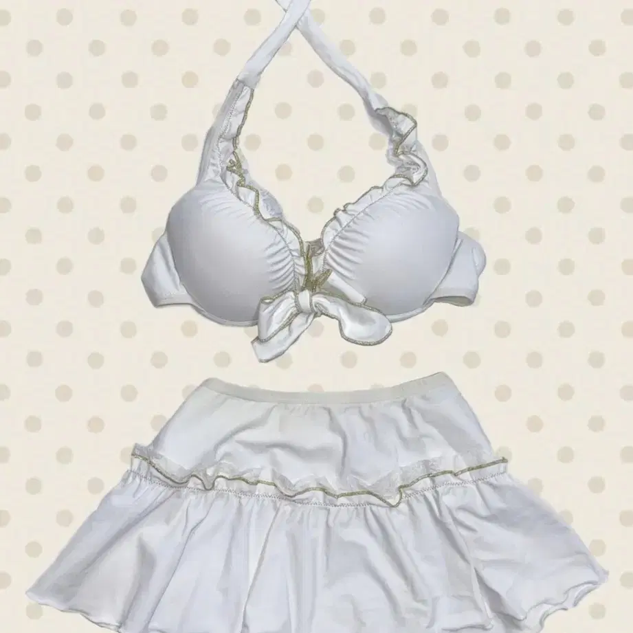 ★韓国大人気★【CORALIQUE】 Romantic Daisy Bikini★追跡付★ CORALIQUE ♥ Romantic Daisy Monokini /追跡付 (CORALIQUE