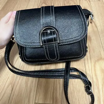 블랙 가죽 숄더백