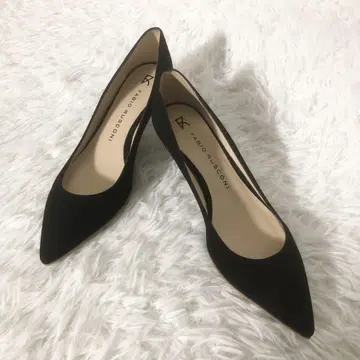 새상품급 파비올루스콘니 스틸레토 펌프스 스웨이드 뒷창 처리 완료