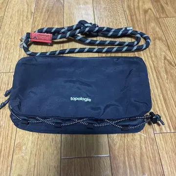 토폴로지 Bottle Sacoche Medium Black Dry