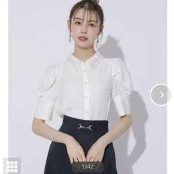시어 레이스 칼라 반팔 퍼프 블라우스