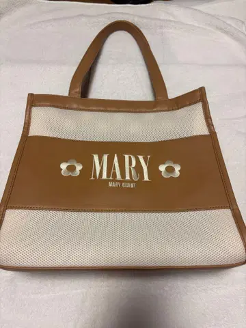 마리콴트 메쉬 MARY 로고 자수 토트(카멜)