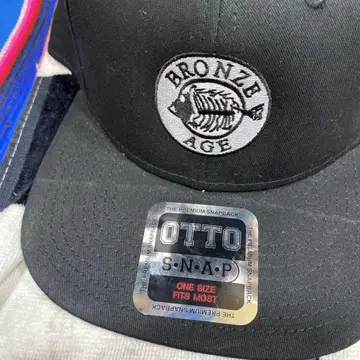 BRONZE AGE OTTO 스냅백 캡 블랙