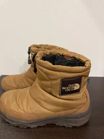 THE NORTH FACE 브라운 부츠