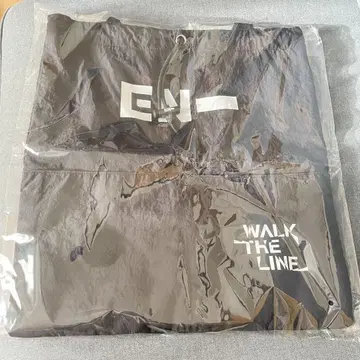 WALK THE LINE 토트백 ENHYPEN