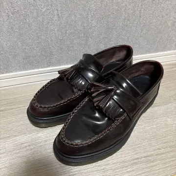 Dr. Martens 태슬 로퍼 체리 레드