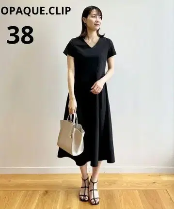새상품급 오파크 클립 시어서커 플레어 원피스 수분 흡수 속건성 블랙 M