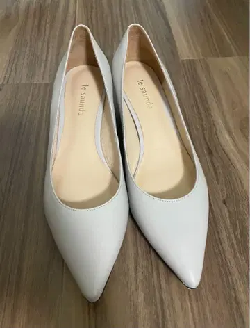 le sandre 하늘색 펌프스 35/225 사이즈