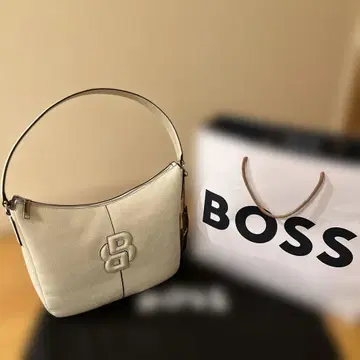 BOSS 숄더백 화이트