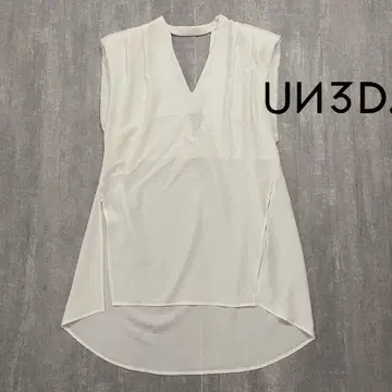 UN3D. 파워 숄더 블라우스