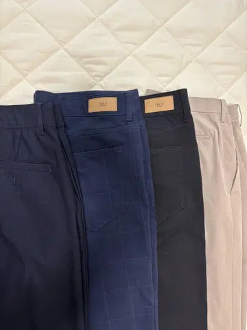 ikka easy stretch 3권과 유니클로 남성용 바지 1개 세트